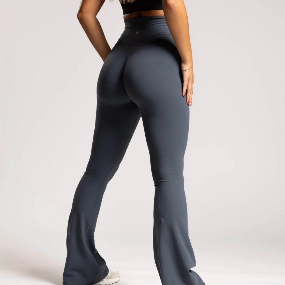 Ptula PURELUXE Flare Legging 34” inseam